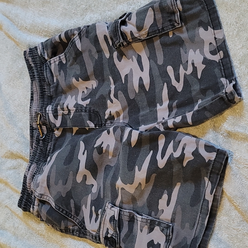 STUNNING RING OF FIRE GREY CAMOFLAGUE DRAWSTRING CARGO SHORTS